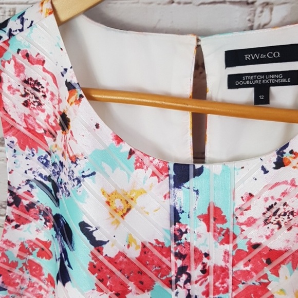RW & CO A Line Floral Dress - Picture 4 of 6